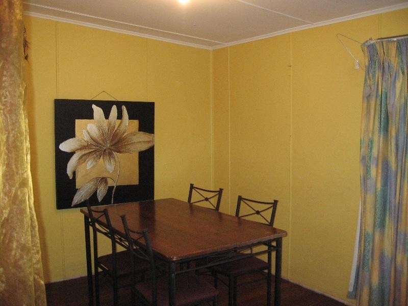 17 Railway Road, Clackline WA 6564