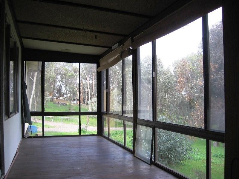 17 Railway Road, Clackline WA 6564