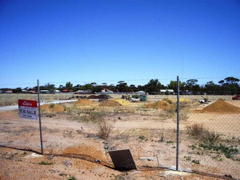 5 Centenary Place, Cunderdin WA 6407