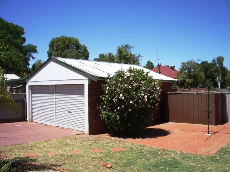 12 Grey Street, Northam WA 6401