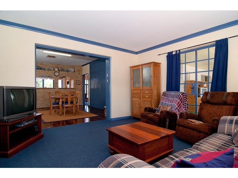 6 Sheenan Road, Cunderdin WA 6407