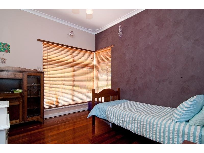 6 Sheenan Road, Cunderdin WA 6407