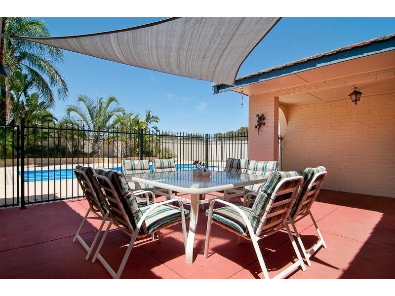 6 Sheenan Road, Cunderdin WA 6407