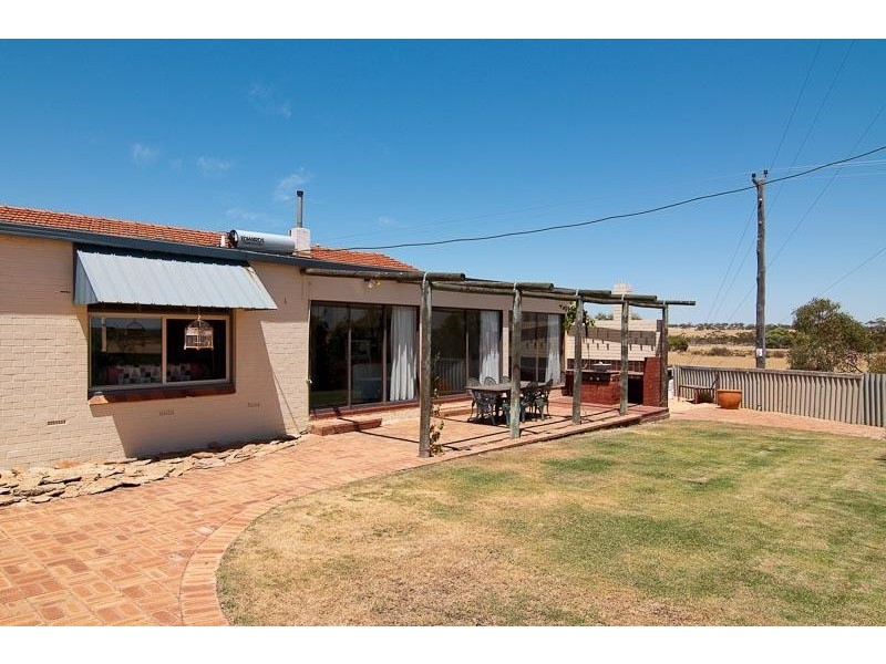 6 Sheenan Road, Cunderdin WA 6407