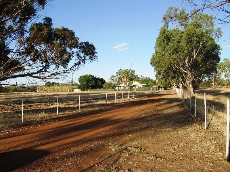 409 Northam York Road Muluckine, Northam WA 6401