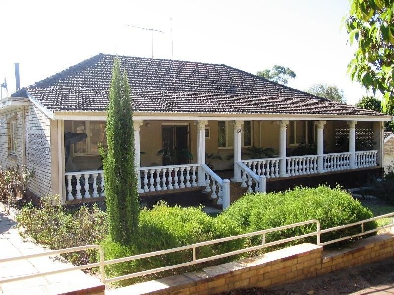 34 St George Street, Bakers Hill WA 6562