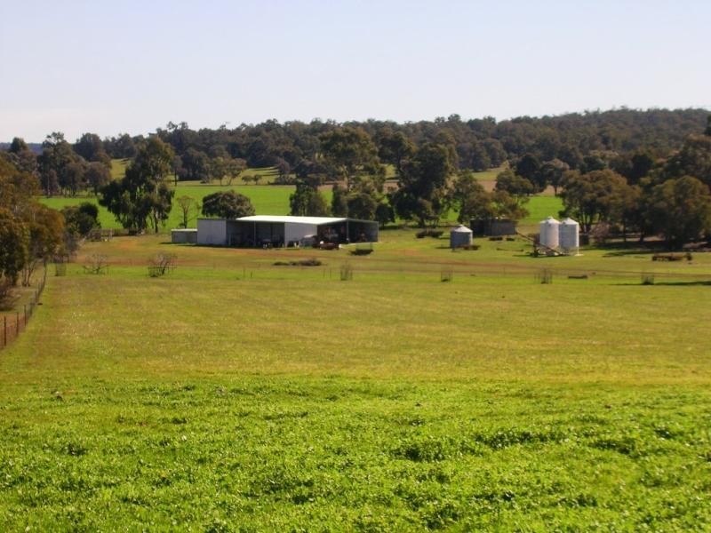 566 FERNIE RD, Toodyay WA 6566