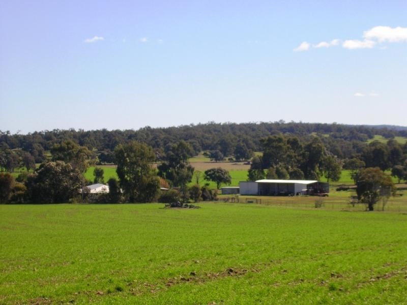 566 FERNIE RD, Toodyay WA 6566