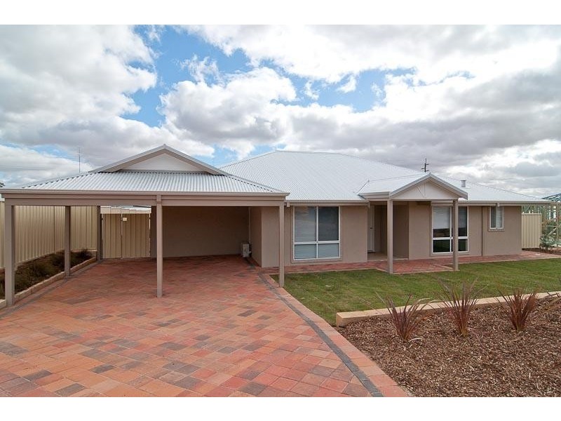 6 Oakover Place, Northam WA 6401