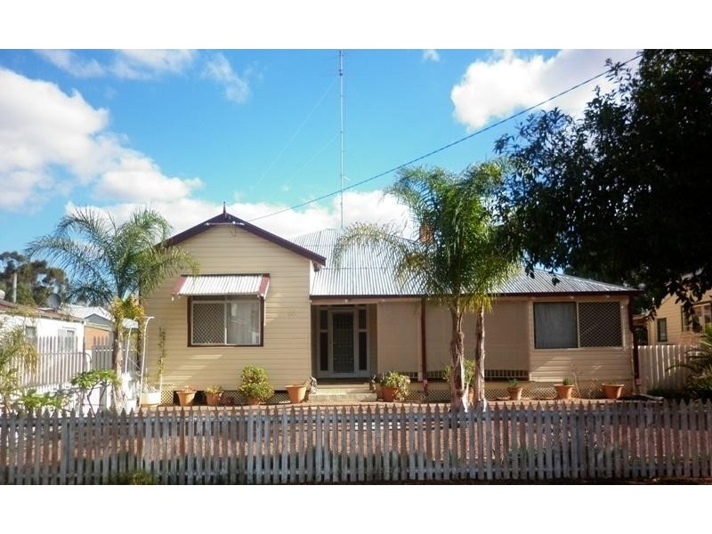 22 Burgoyne Street, Northam WA 6401