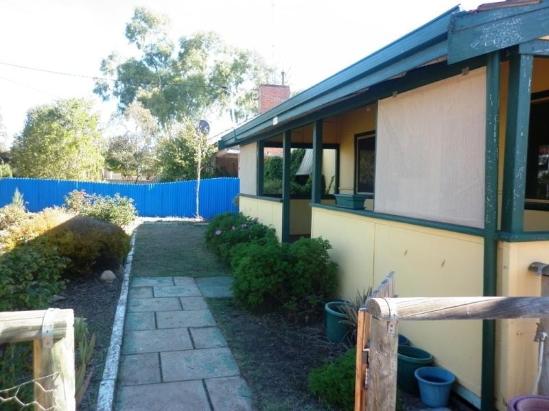 15 Perina Way, Northam WA 6401