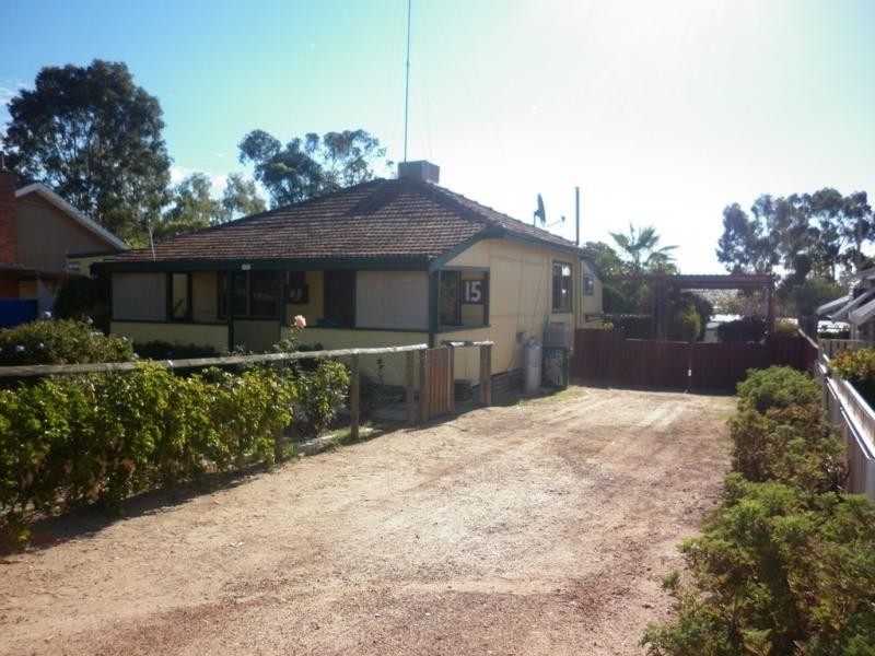 15 Perina Way, Northam WA 6401