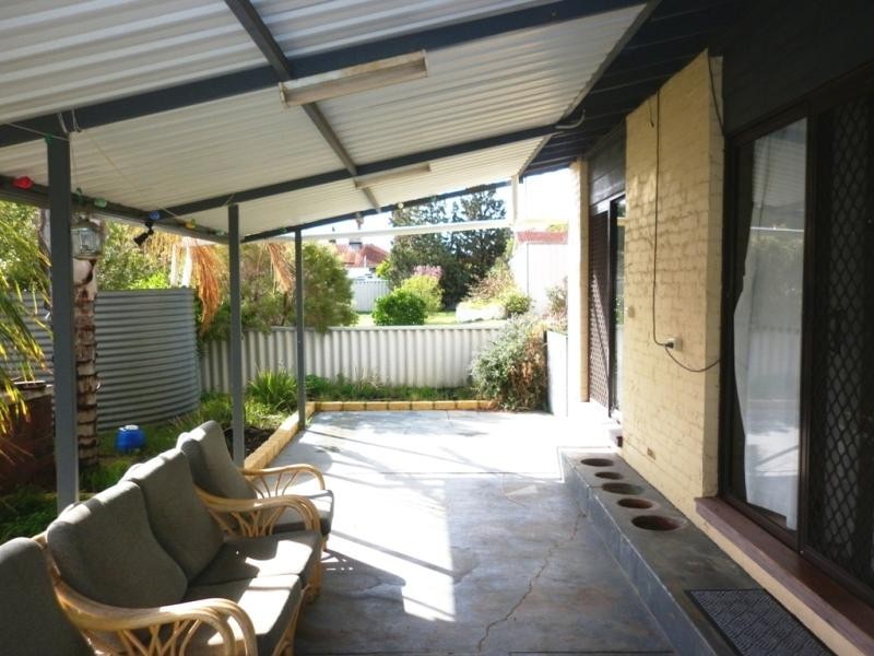 11 Gibbings Street, Northam WA 6401