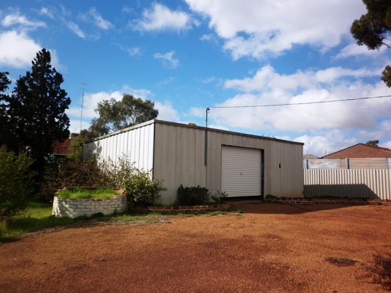 11 Gibbings Street, Northam WA 6401