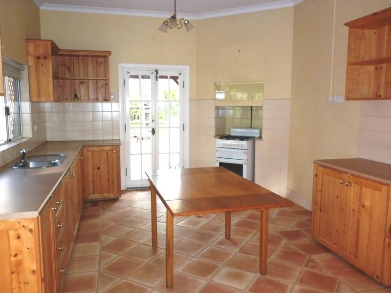 16 Habgood Street, Northam WA 6401