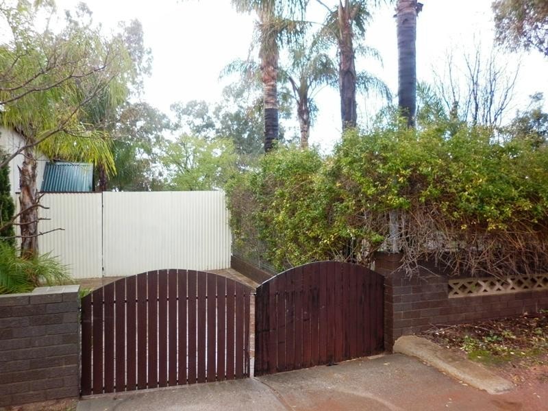 16 Habgood Street, Northam WA 6401