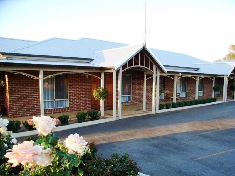 7 Loton Drive, Northam WA 6401