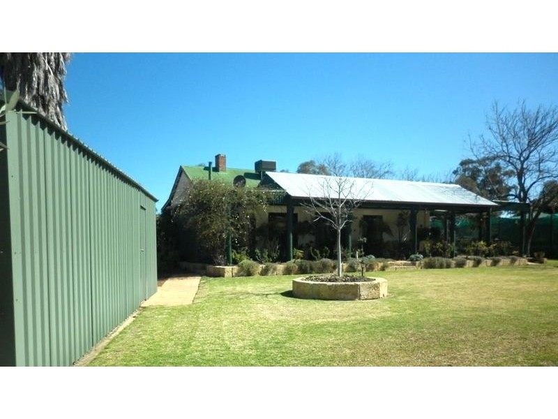 5 Brooklyn Road, Spencers Brook WA 6401