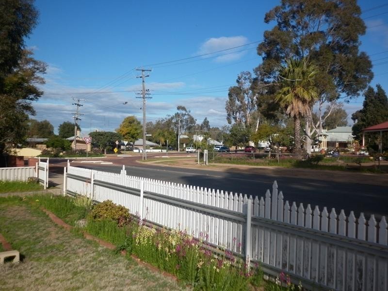 19 Hawes Street, Northam WA 6401