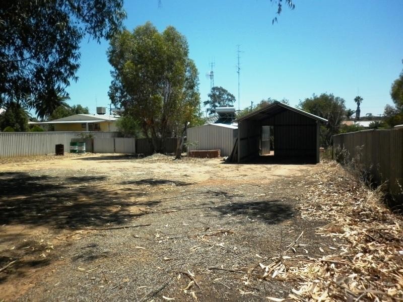 27 Quinlan, Goomalling WA 6460