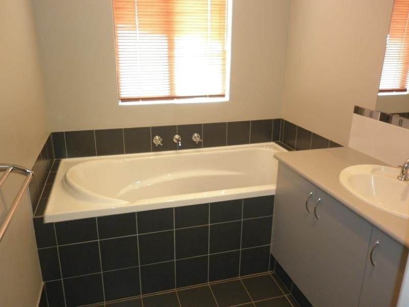 9 Birdie Place, Northam WA 6401