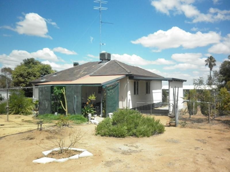 17 Camm Streeet, Wongan Hills WA 6603