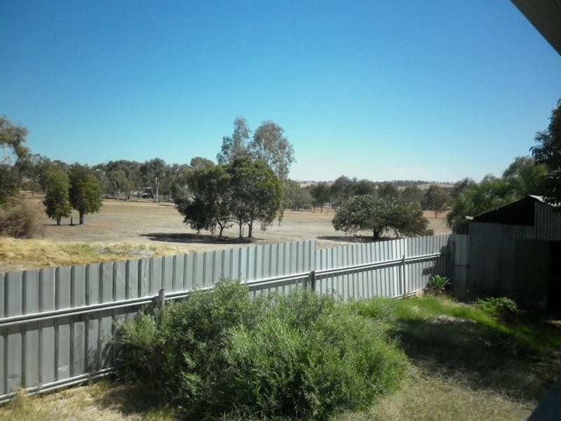 27 Carroll Street, Grass Valley via, Northam WA 6401