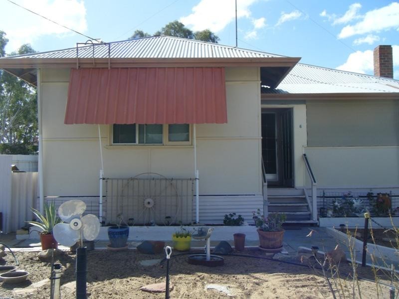 6 Mocardy Street, Wongan Hills WA 6603