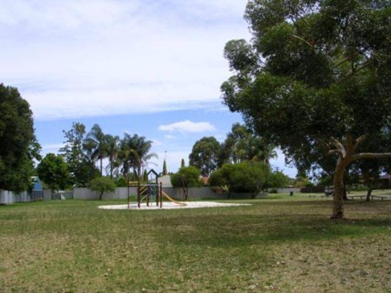 5 MARSHALL AVENUE, Pinjarra WA 6208