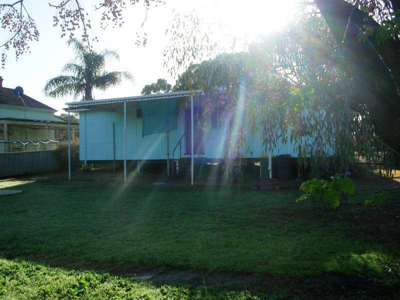 41 NEWCASTLE STREET, York WA 6302