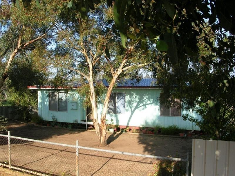 41 NEWCASTLE STREET, York WA 6302