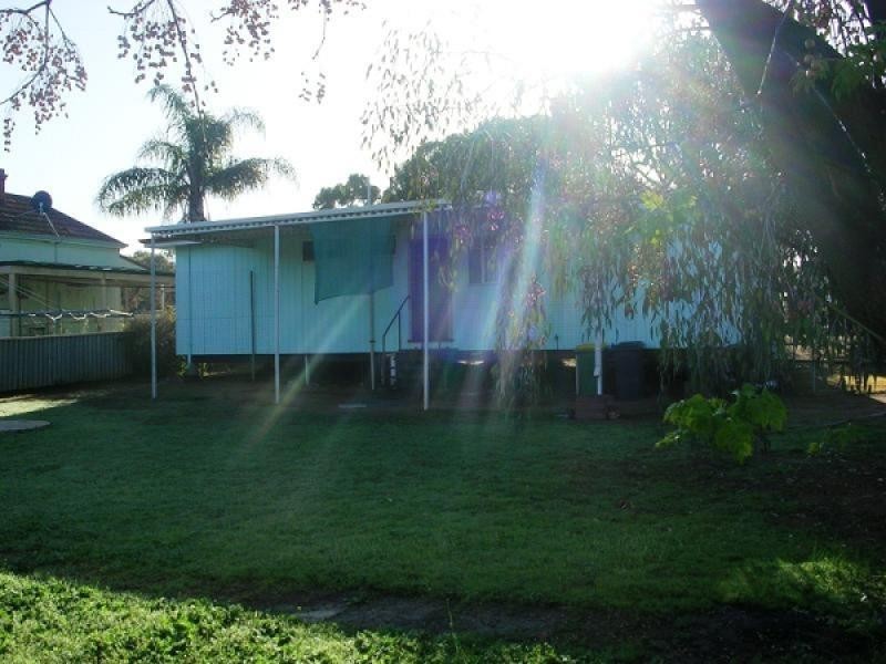 41 NEWCASTLE STREET, York WA 6302