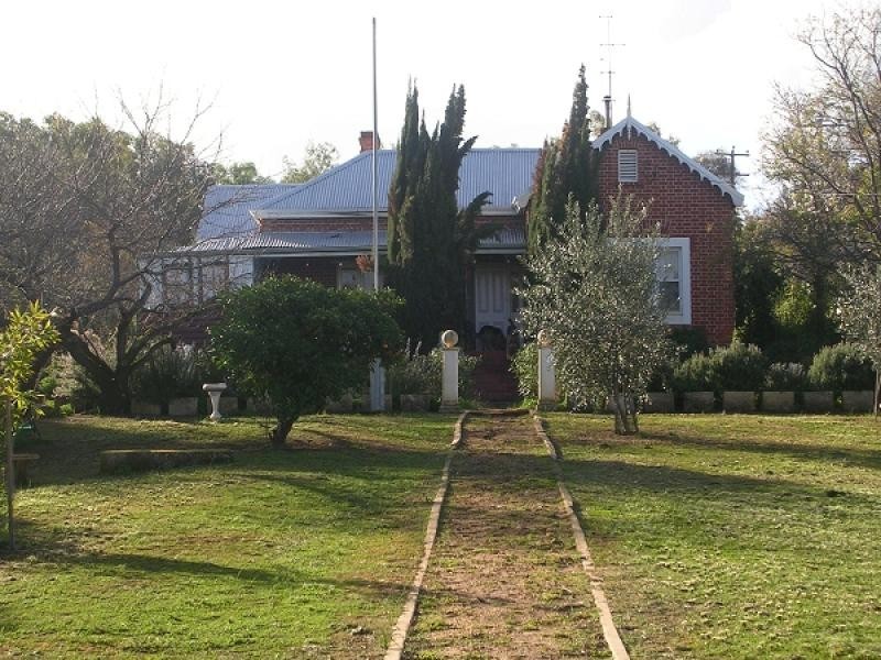 13 HARRIOTT STREET, York WA 6302