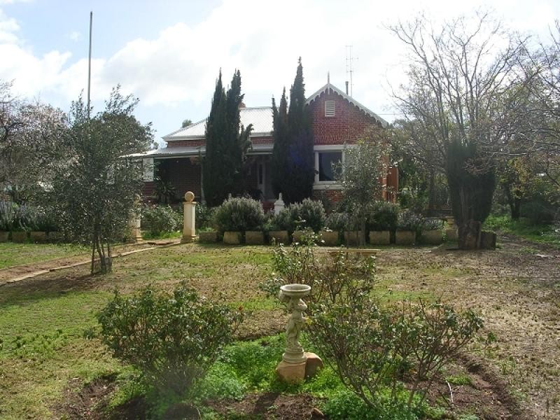 13 HARRIOTT STREET, York WA 6302