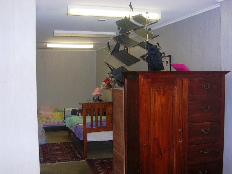 27 South Street, York WA 6302