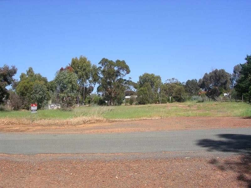 9 WITHALL STREET, Brookton WA 6306