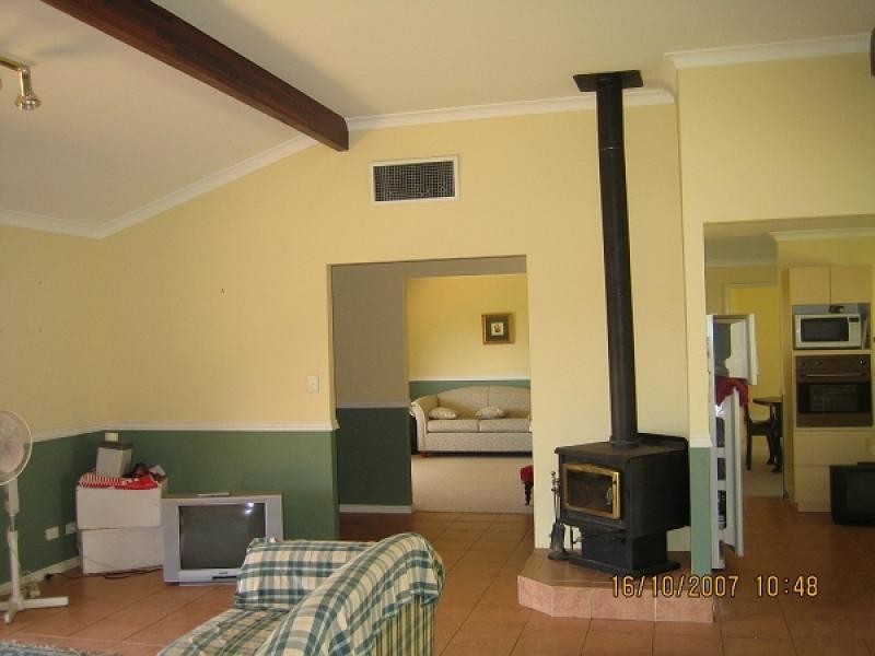 96 OSBORNE ROAD, York WA 6302