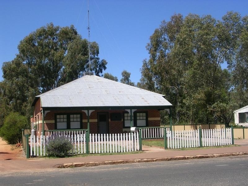 176 AVON TERRACE, York WA 6302