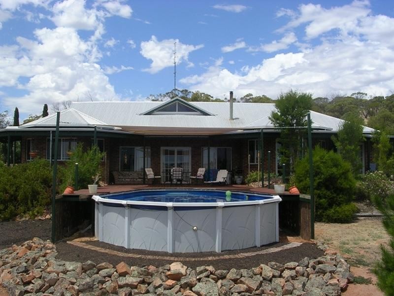 6 STEERE ROAD, York WA 6302