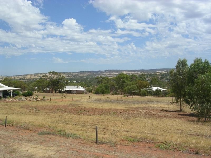 6 STEERE ROAD, York WA 6302