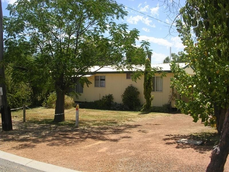 18 NEW STREET, York WA 6302