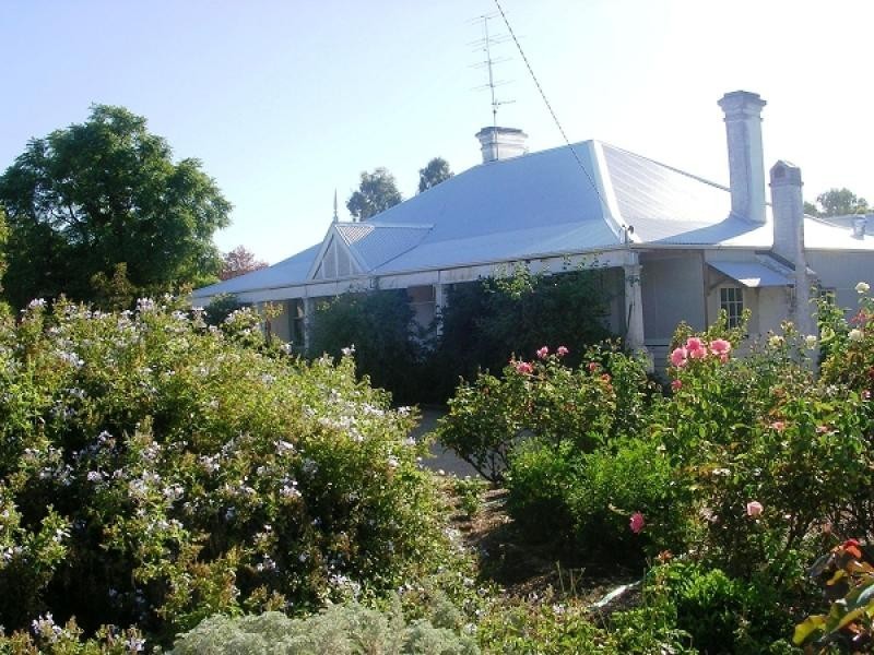 10 GEORGIANA STREET, York WA 6302