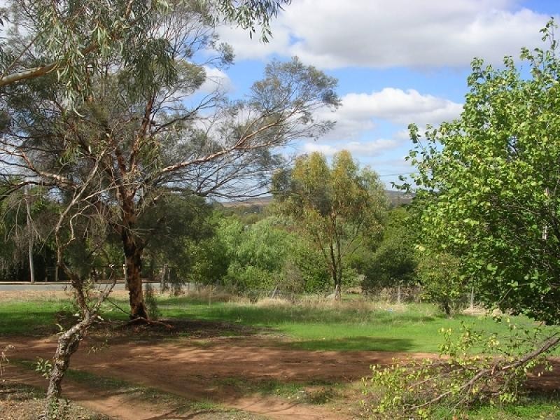 13 Harriott Street, York WA 6302