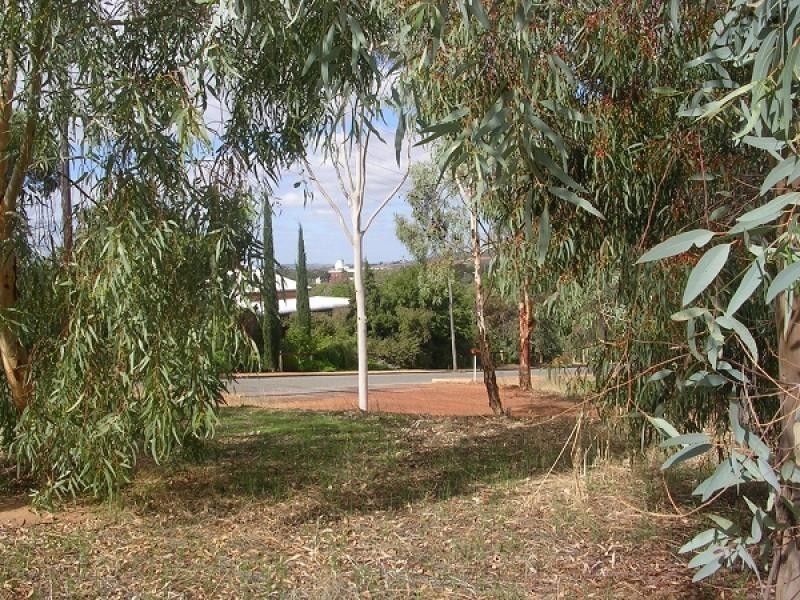 14 Harriott Street, York WA 6302