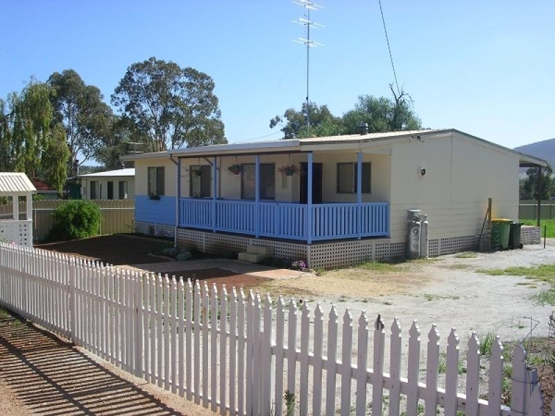 12 NEW STREET, York WA 6302