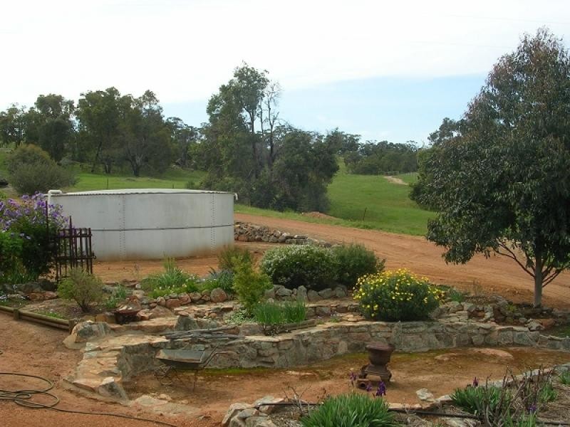 239 Ashworth Road, York WA 6302