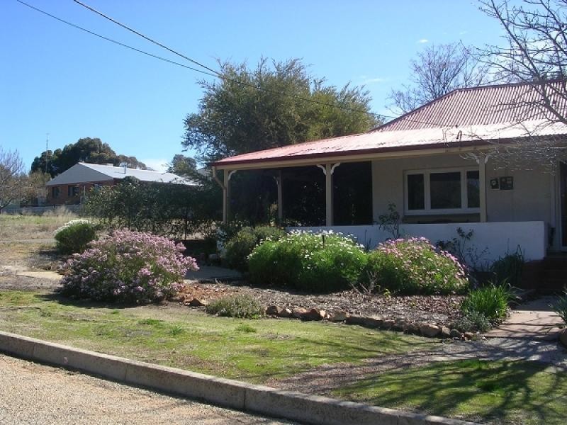 10 Scarpia Street, York WA 6302