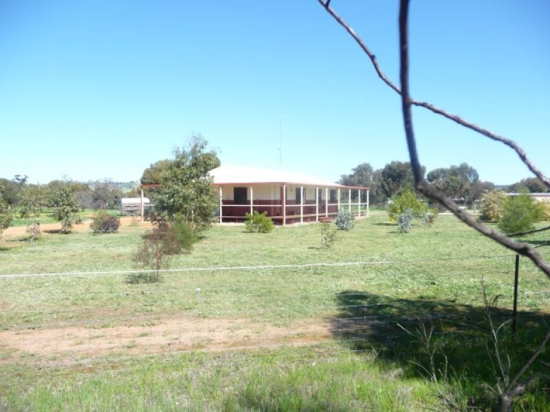 9 Lightly Place, York WA 6302