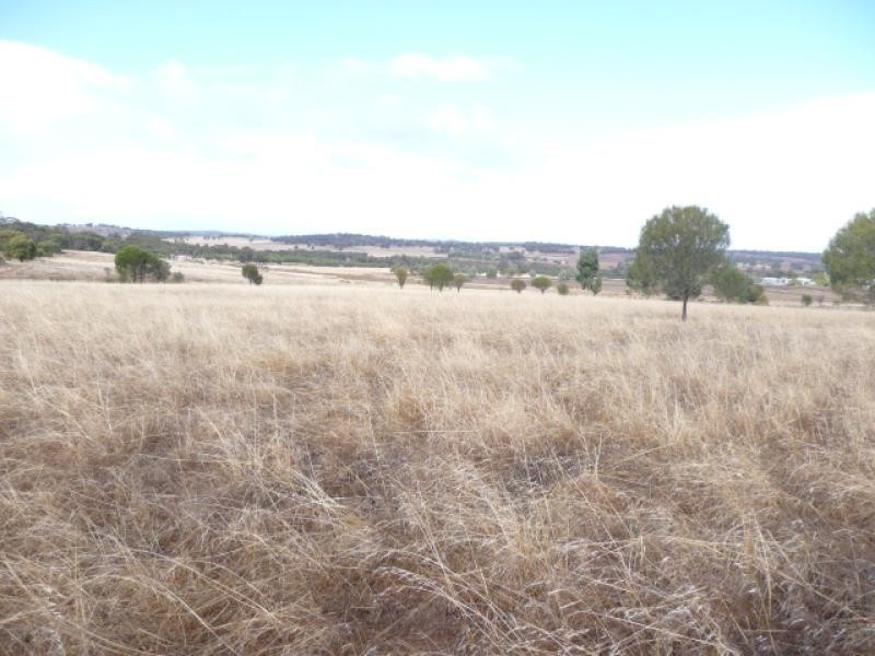 1934 Rogers Road, Westdale WA 6304