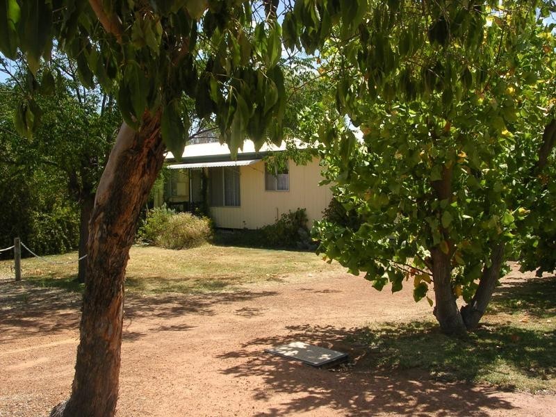 18 New Street, York WA 6302